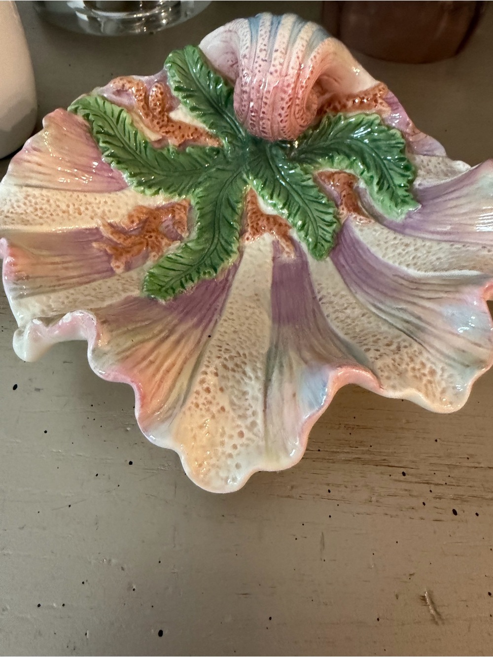 Majolica large Sea Shell Tray